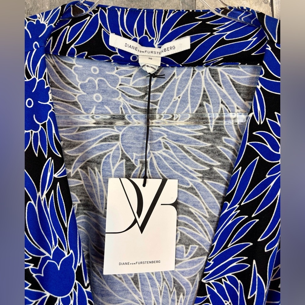 NEW Diane Von Furstenberg Julian Wrap Dress in Royal Blue Floral Size 10. - Picture 6 of 9